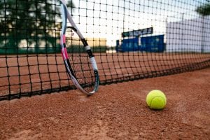 Type of tennis courts and their influence on ball bounce & speed