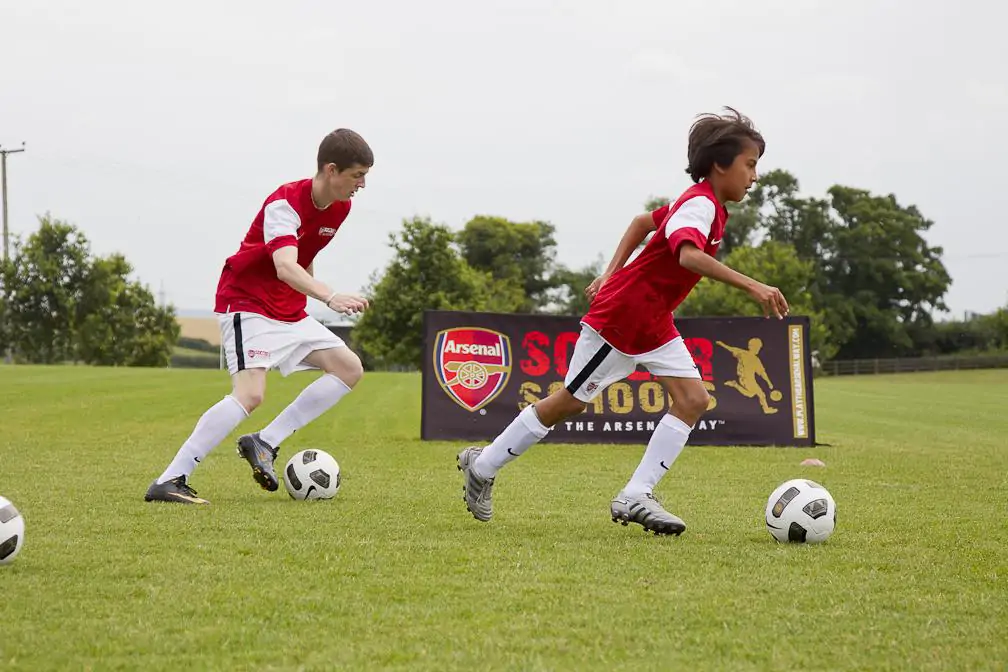 Arsenal FC - El impacto del fútbol en niños