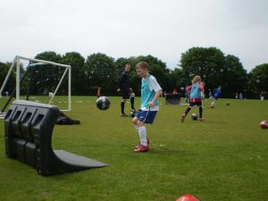 Cinq clés à prendre en compte à l'heure de choisir le meilleur stage de football pour mon fils