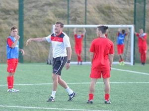 Allenamento ad alte prestazioni nei campi di calcio in inverno