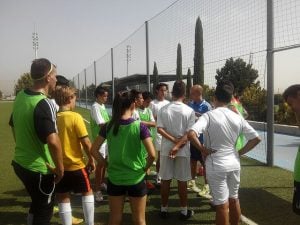 beneficios de los campamentos entrenamiento del campamento del Real Madrid 300x225 - Los padres opinan sobre los beneficios de los campamentos beneficios de los campamentos entrenamiento del campamento del Real Madrid 300x225 - Los padres opinan sobre los beneficios de los campamentos