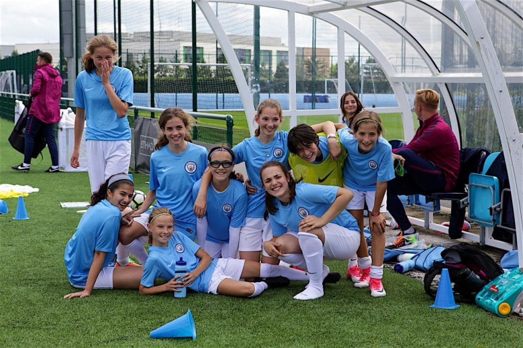 Training City NY girls soccer camp Stages sportifs et académies dans