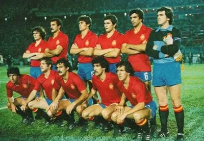 equipaciones de fútbol históricas selección española años 80 - Evolución histórica de las equipaciones de fútbol
