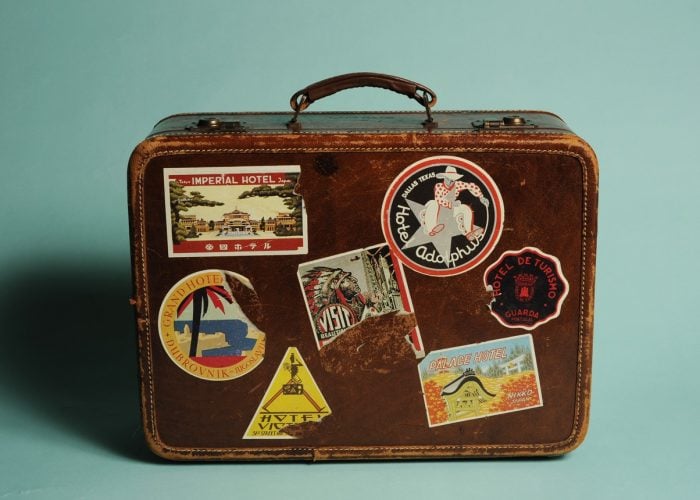 maleta viaje 700x500 - Pourquoi est-il intéressant d'envoyer votre enfant seul à l'étranger?