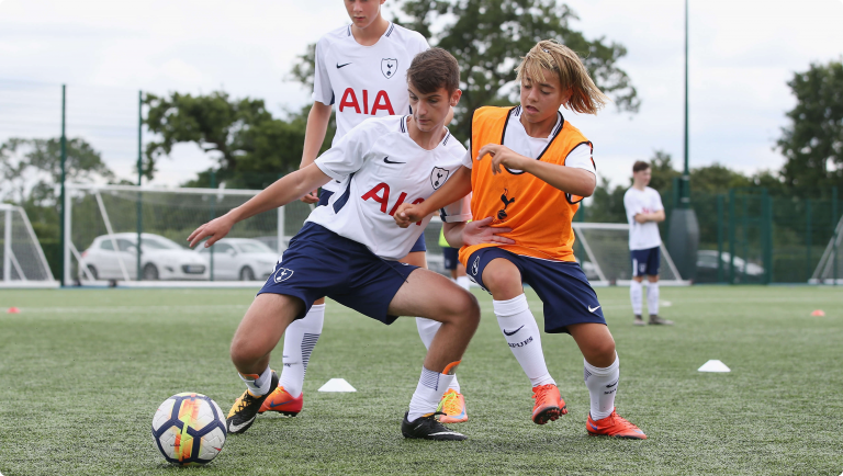 Tottenham summer camps in the UK - Soccer training