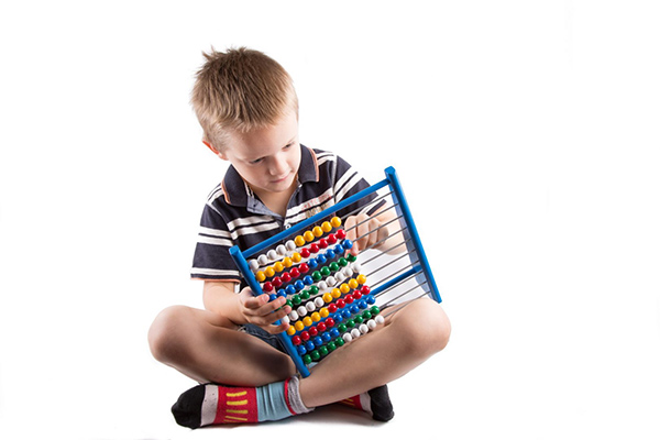 Los beneficios de aprender un segundo idioma desde niño incluyen la mejora de la resolución de problemas. Los beneficios de aprender un segundo idioma desde niño incluyen la mejora de la resolución de problemas.