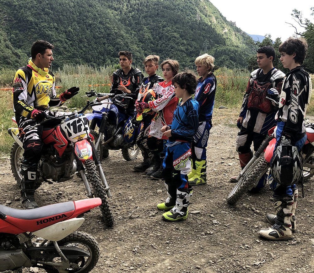 Campamento de Motocross en el Pirineo de Lérida logo