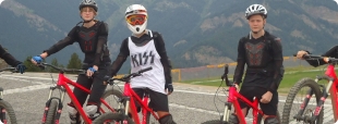Campo ricreativo di DH Bike nei Pirenei 2024 logo