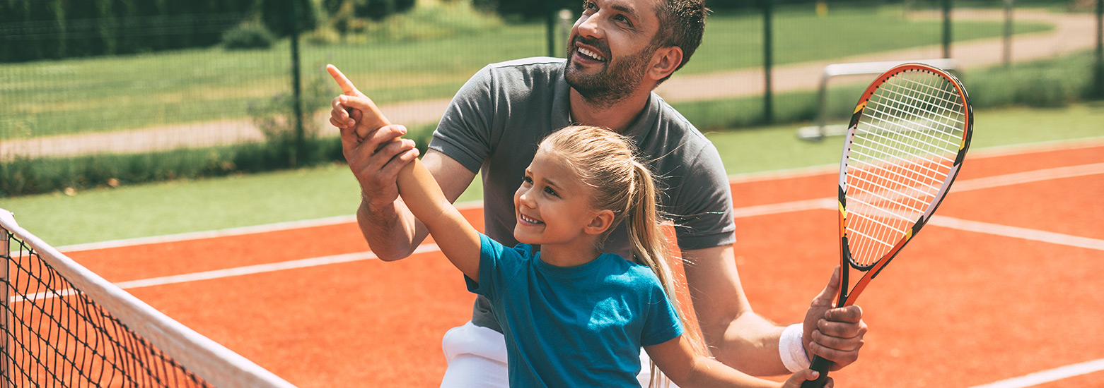 Campamento de tenis con clases de idiomas en Marbella 2024 logo