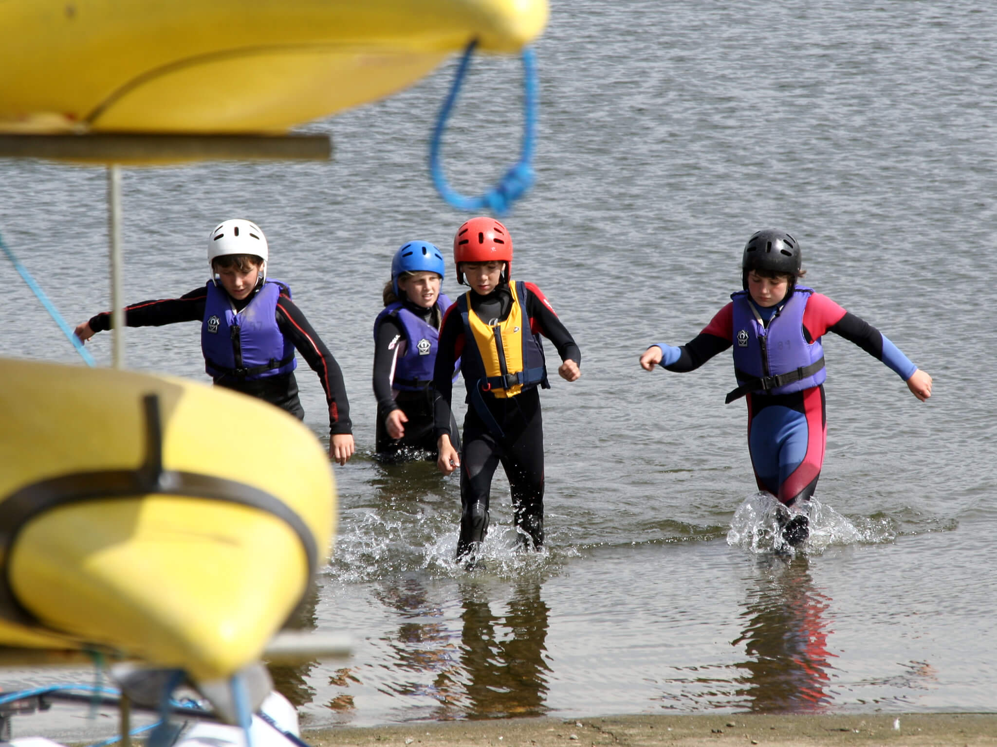 Training at Stage de Sports Aquatiques en Angleterre. Left picture Training at Stage de Sports Aquatiques en Angleterre. Left picture