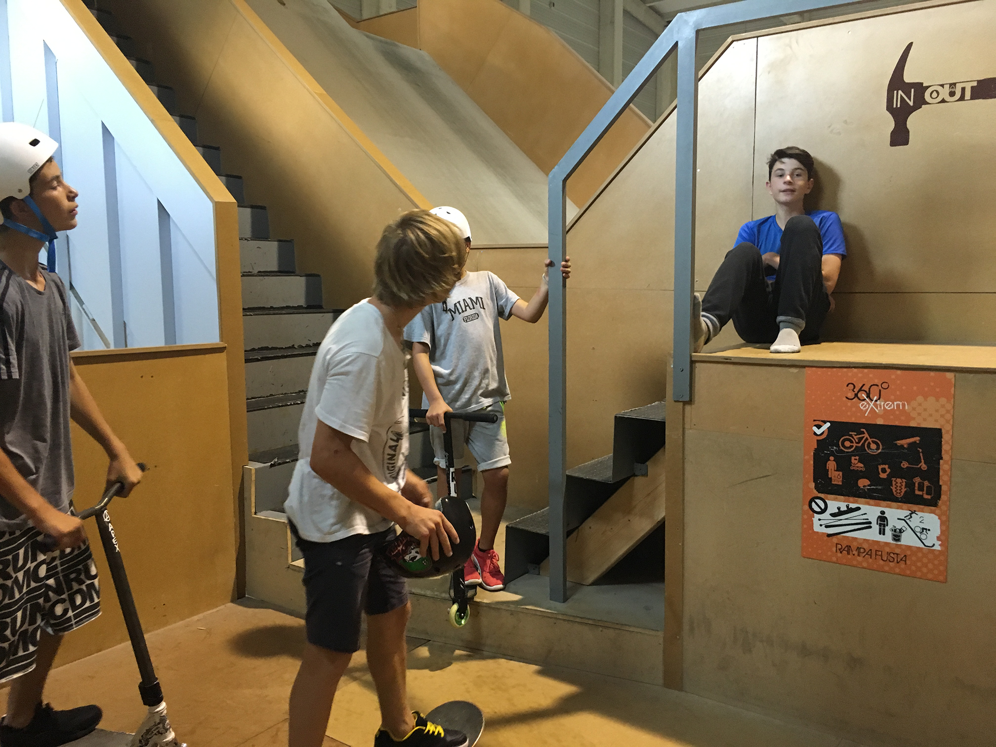 Training at Stage de Skate en Andorre. Right picture Training at Stage de Skate en Andorre. Right picture