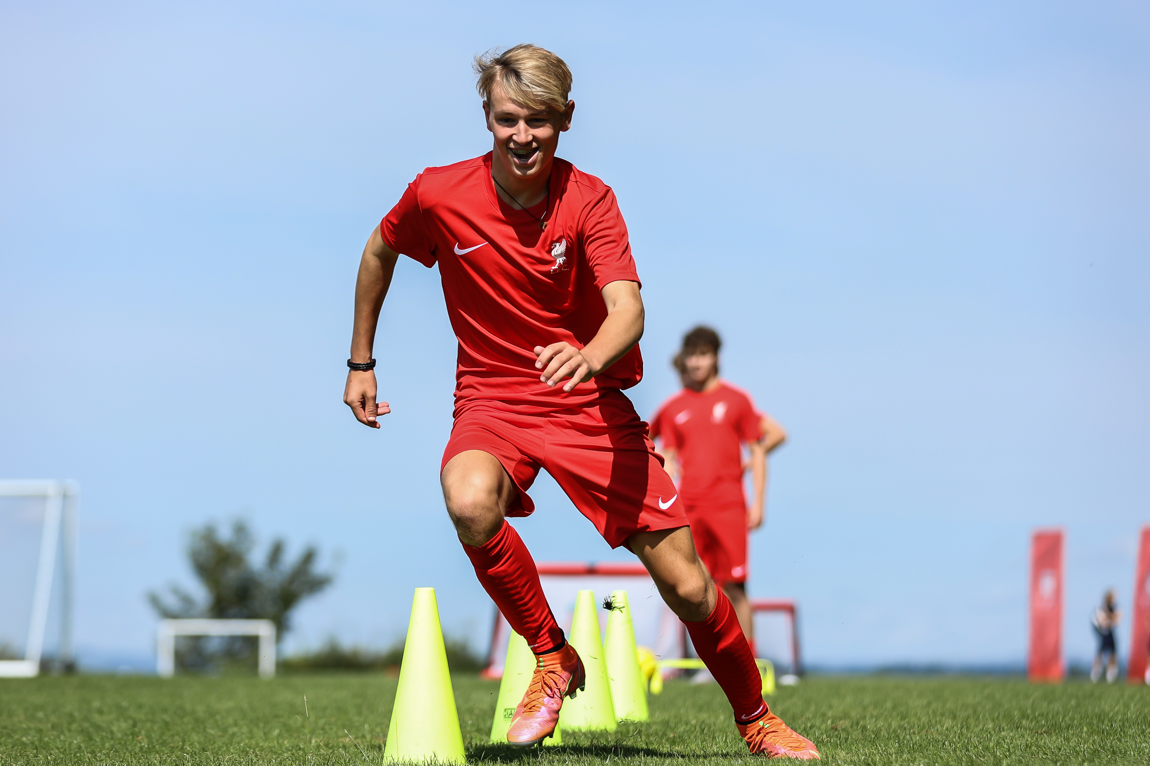 Acampamento de futebol de Liverpool na Inglaterra com Inglês