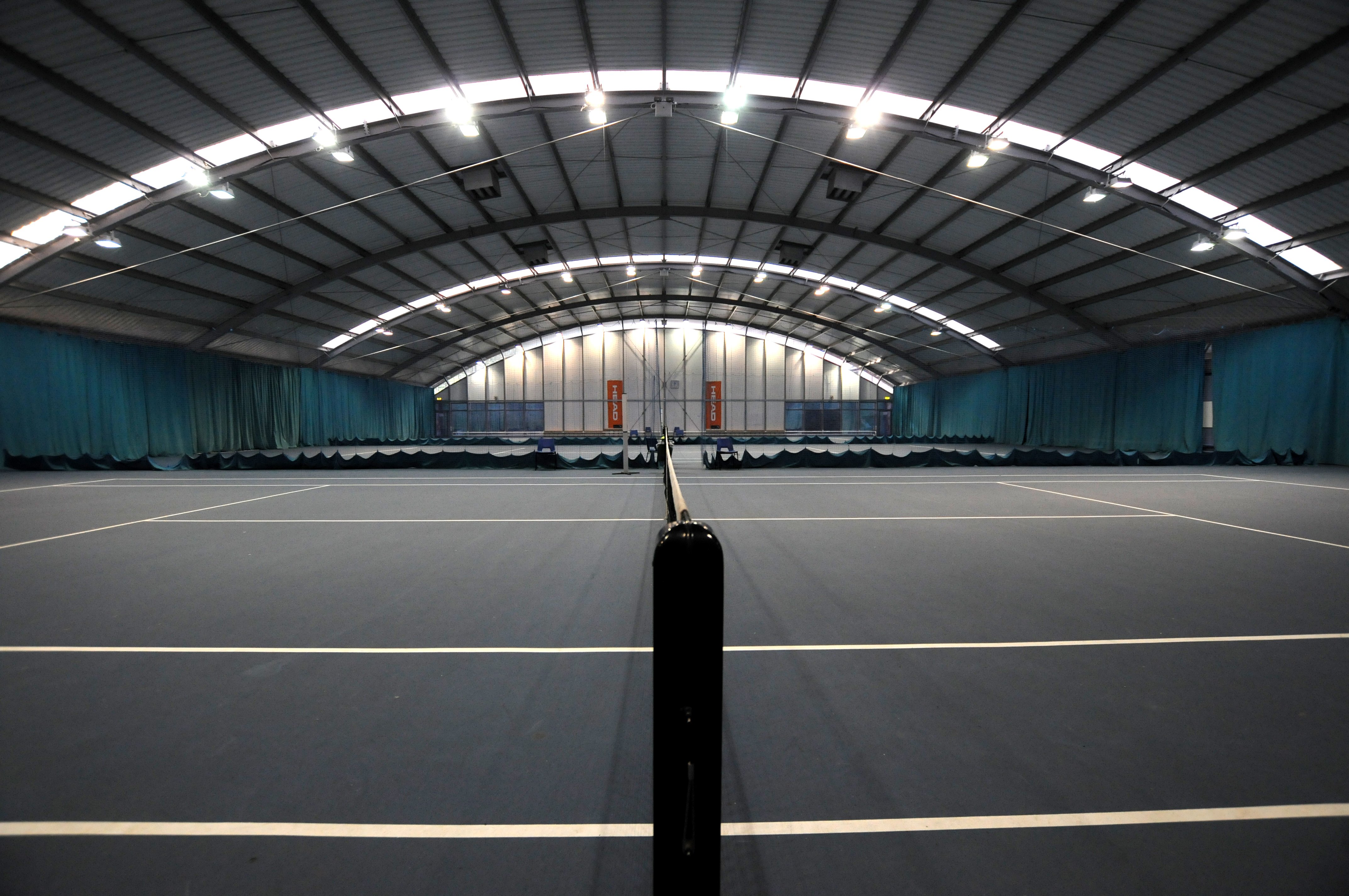 Limpia el cuarto Romance Calibre Campamento de Nike Tenis en Inglaterra [Campus 2023]