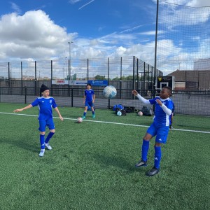 New Era Fútbol + Inglés en Inglaterra