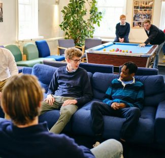 Inmersión Lingüística: Inglés en un Entorno Real